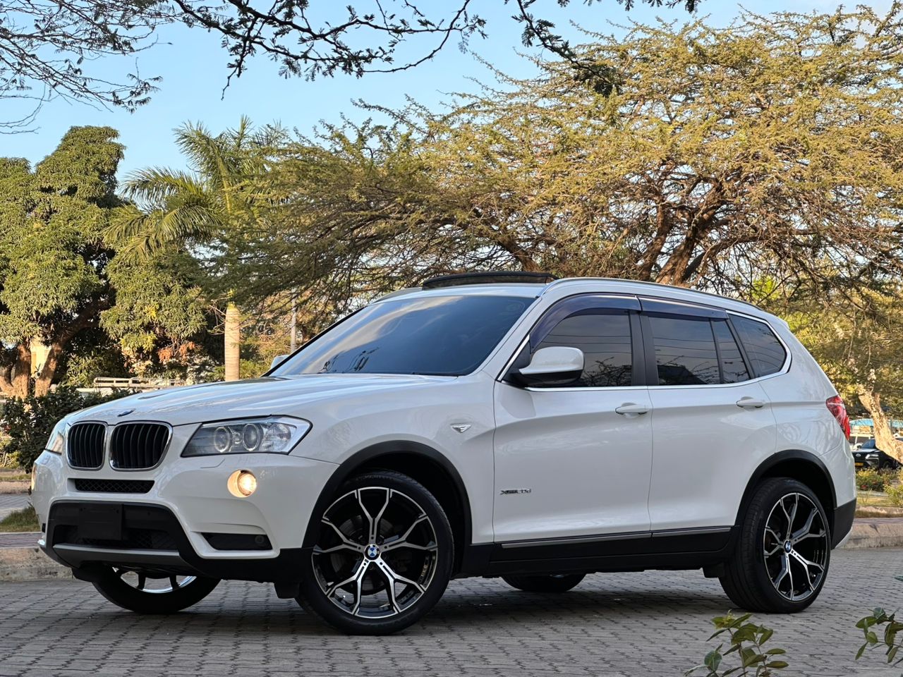 BMW X3 New thumbnail 2